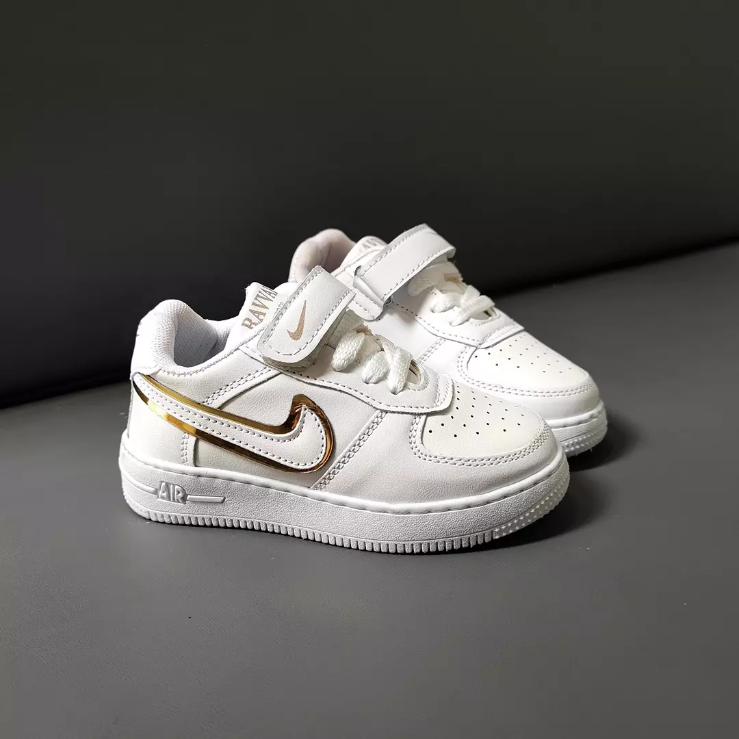 کفش اسپرت سفید بچگانه مدل نایک