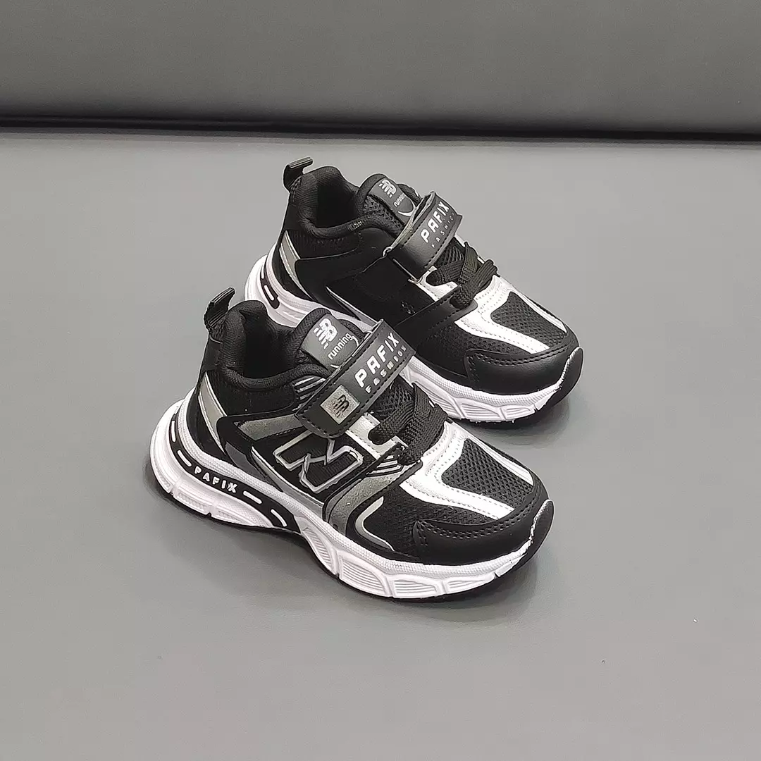 کفش کتونی بچگانه نیوبالانس 530